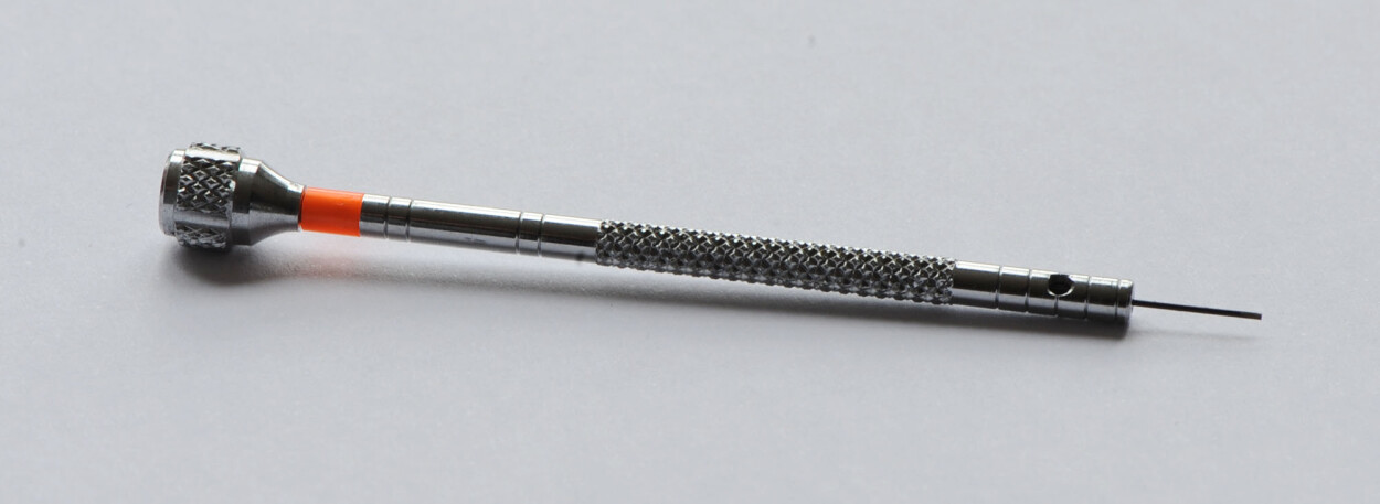 MMC 000015  Präzisionsschlitzschraubendreher mit auswechselbarer Klinge, Klingenbreite 0,5mm