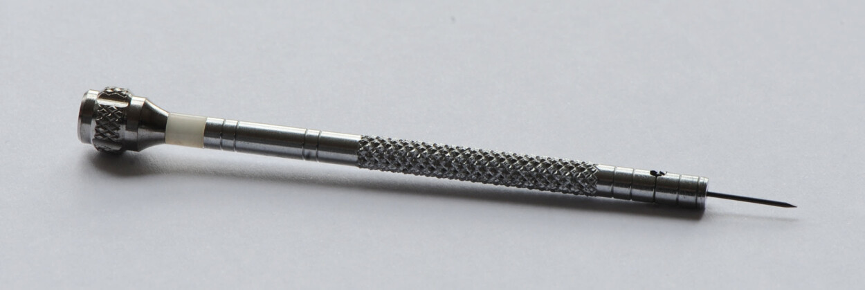 MMC 000016  Präzisionsschlitzschraubendreher mit auswechselbarer Klinge, Klingenbreite 0,6mm