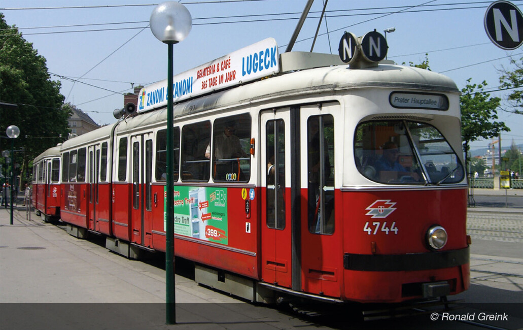 Arnold HN2602  Straßenbahn Tram DUEWAG GT 6 rot-weiss Wien Ep. IV-V
