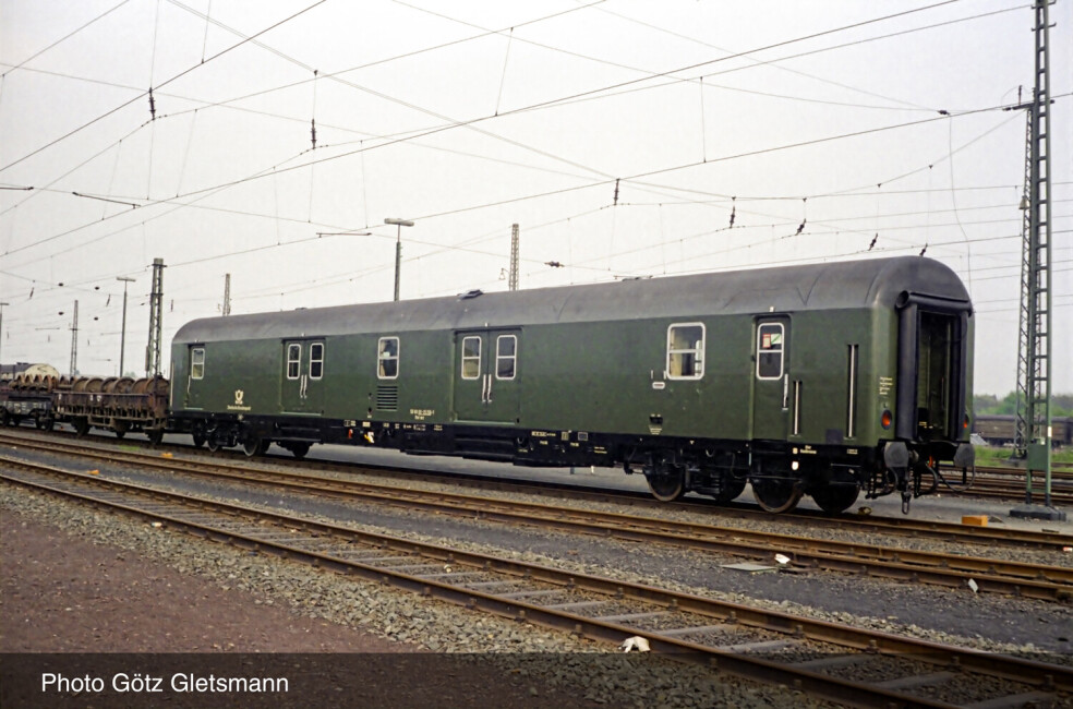 Arnold HN4417  2er-Set Postwagen Post-mrz grün Ep. IV  DBP