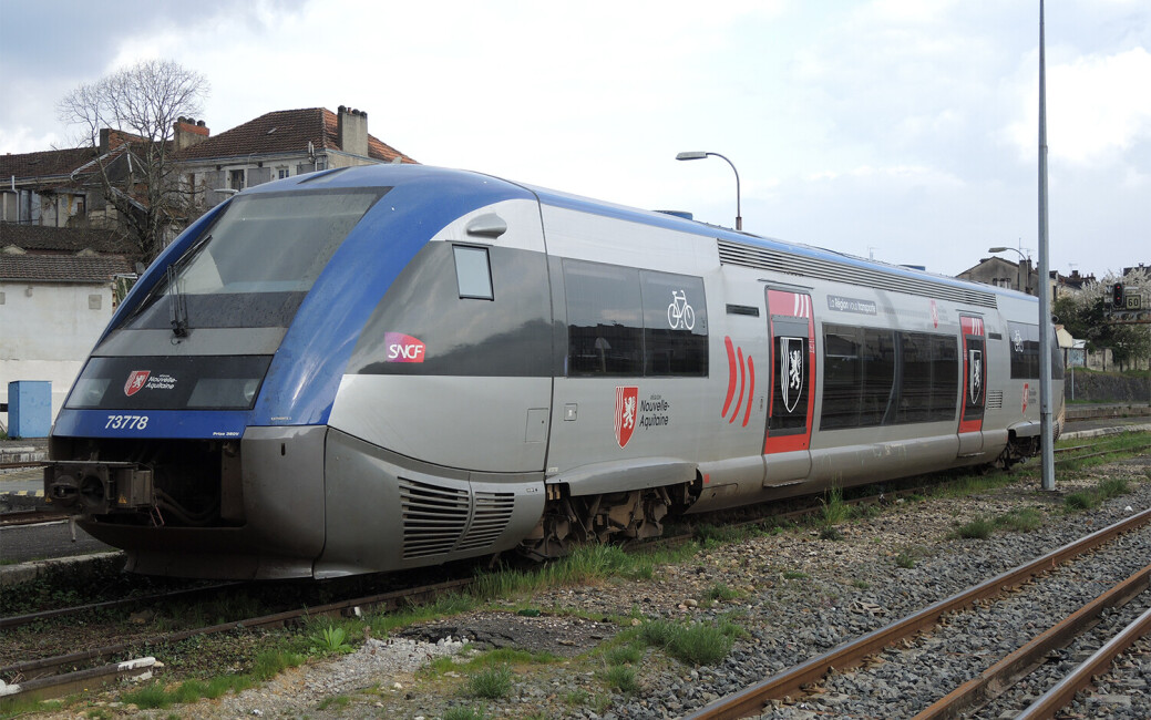 Jouef HJ2438  Diesel-Triebwagen X 73500 Nouvelle Aquitaine (Bordeaux)  Ep. VI  SNCF