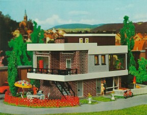 Faller 109257  B-257 Modernes Haus mit Flach