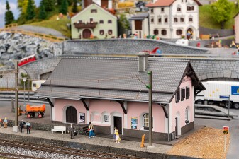 Faller 110134  Bahnhof Lavin