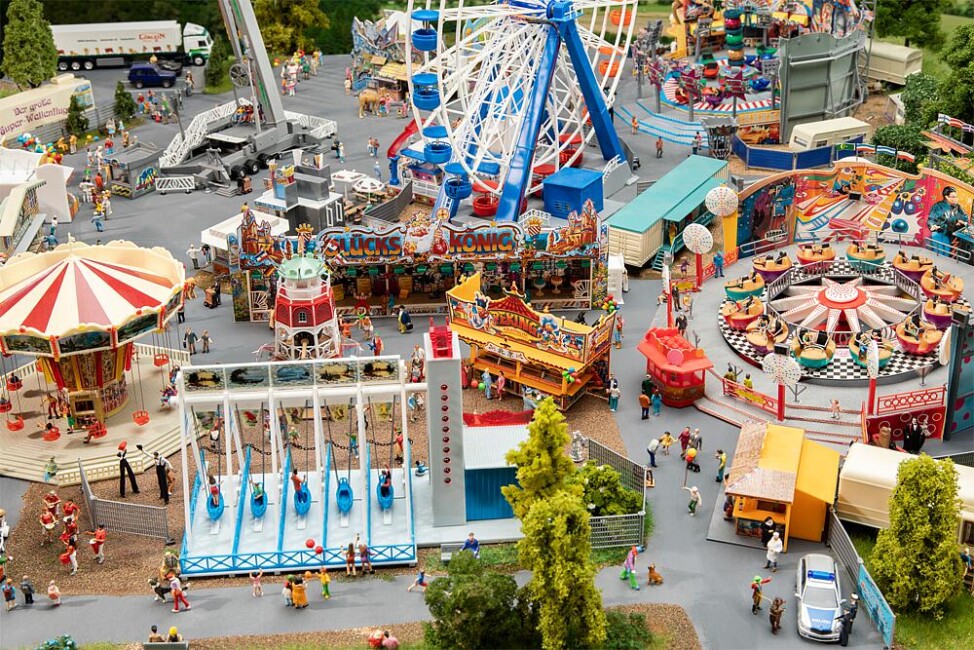 Faller 140460  Kirmes-Set Jahrmarktvergnügen