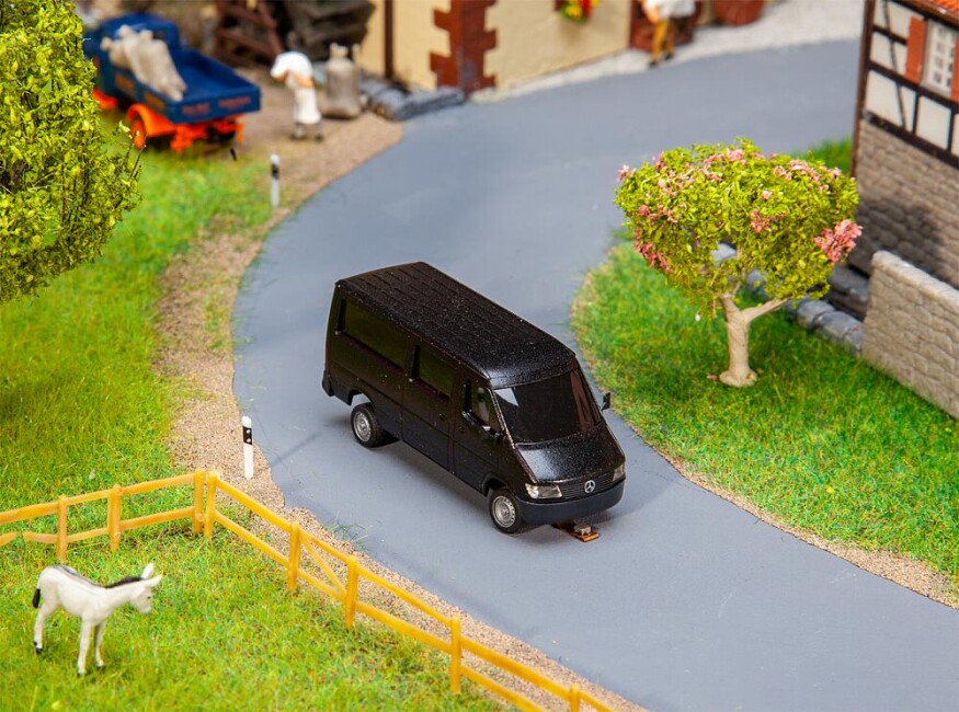 Faller 161432  Car System  NKW MB Sprinter Großraumtaxi (HERPA)