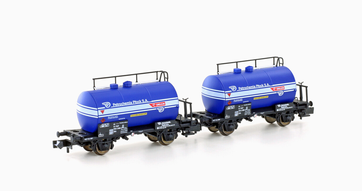 Hobbytrain H24851  2er-Set Leichtbau-Kesselwagen Petrochemia  Ep. IV-V PKP