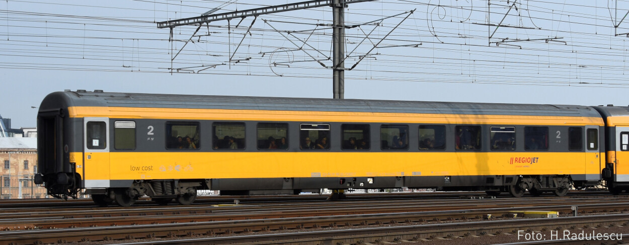 Hobbytrain H25504  2er-Set Personenwagen Bpm 2.Kl. (UIC Z1)  Ep. VI RegioJet