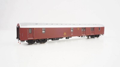 Heljan HE6122  Postwagen Litra P DSB  Ep. III-IV DSB