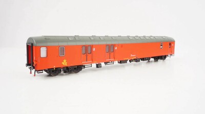 Heljan HE6135  Postwagen Litra P DSB  Ep. IV-V DSB