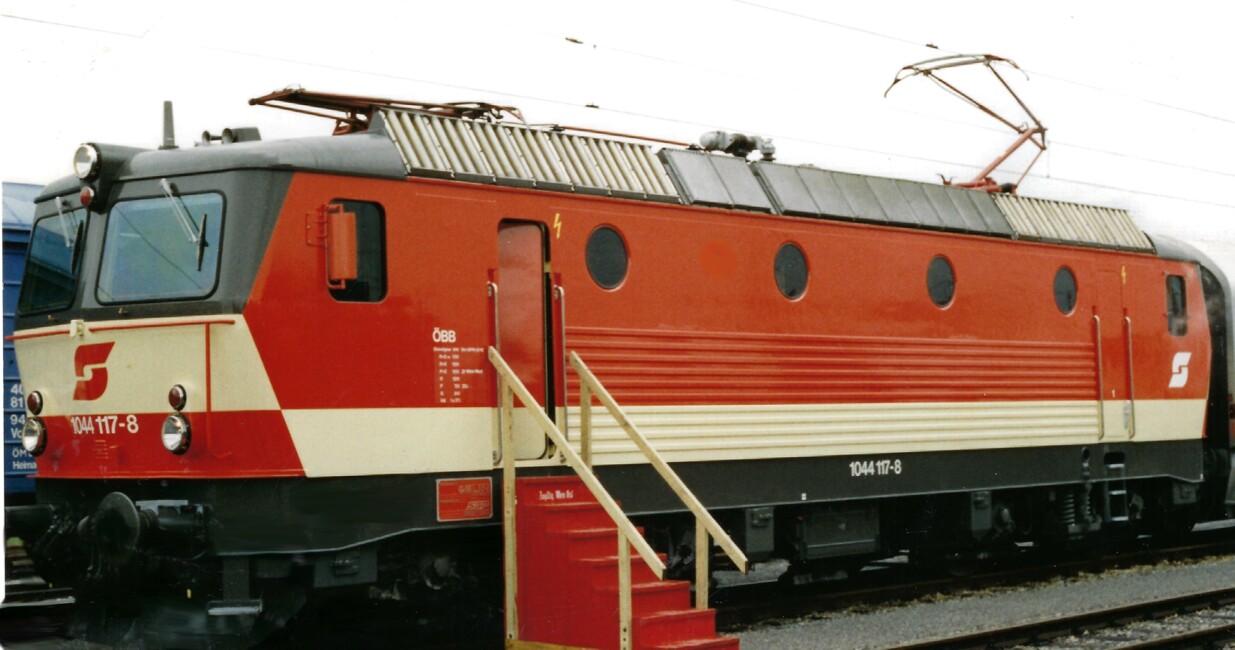 Jägerndorfer JC64540  E-Lok Rh 1044 Schachbrett  Ep. IV ÖBB