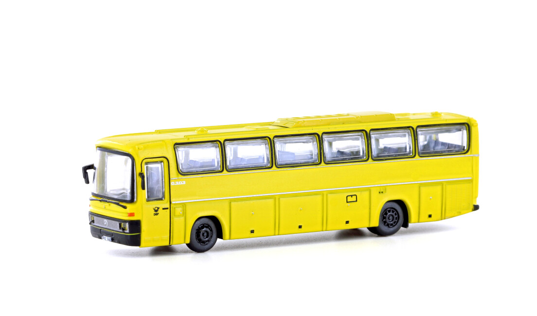 MiNis LC4429  Mercedes Benz O303 RHD Deutsche Bundespost