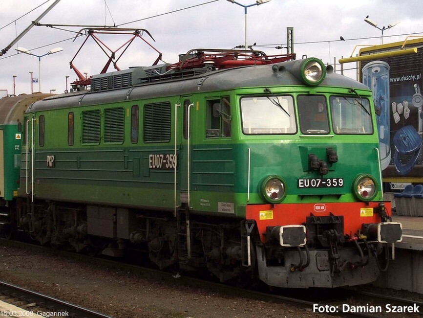 PIKO 96398 E-Lok EP07 PKP V + PluX22 Dec. Sound