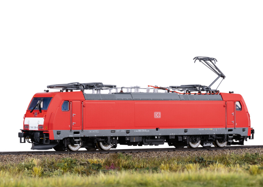 Trix 25800 E-Lok BR 186 DB AG