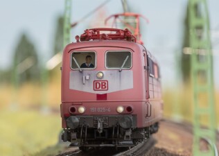 Trix 25655 E-Lok BR 151 DB