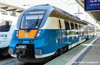 PIKO 21824 E-Triebzug BR 442 837 5-tlg. S-Bahn Rostock DB...
