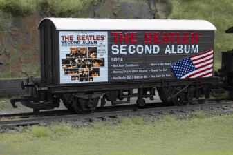 Hornby R60301 The Beatles Zweites Album US-Album-Cover Wagon