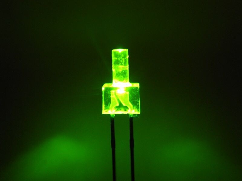 Schönwitz 50640 Tower LED lang 2mm grünlich / gelbgrün klar