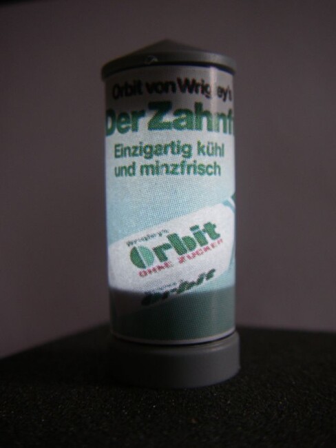 Schönwitz 50016 Litfaßsäule mit Beleuchtung H0