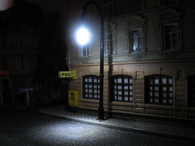 Schönwitz 50154 Bogenlampe Bogenleuchte Straßenlampe mit LED H0