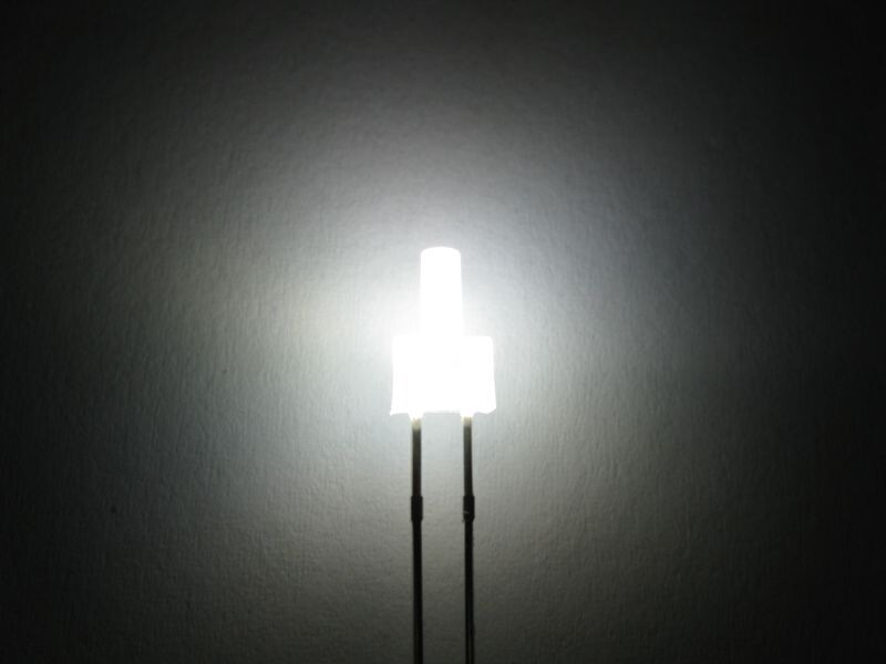 Schönwitz 50802 Tower LED lang 2mm kaltweiß / weiß diffus blinkend 1,8Hz