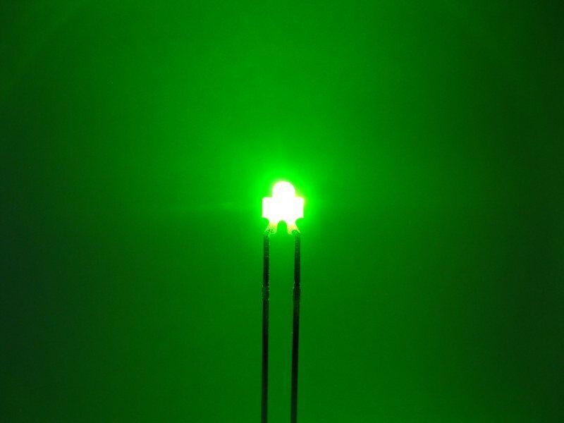 Schönwitz 50846 LED 1,8mm grünlich / gelbgrün diffus blinkend 1,8Hz