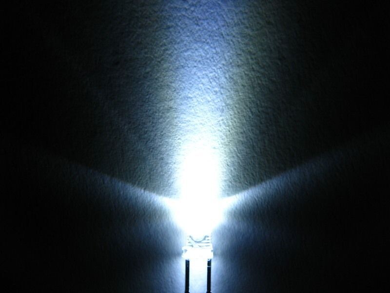 Schönwitz 50898 Standard LED 3mm klar kaltweiß / weiß