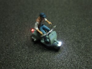 Sch&ouml;nwitz 50223 Motorroller Roller mit LED...