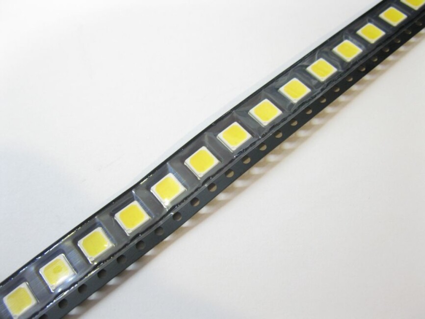 Schönwitz LED-Restposten-10.1 100 Stück LED SMD kaltweiß 5028K LG Innotek LEMWS51Q80HZ00