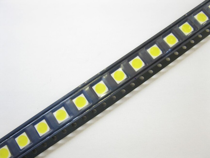 Schönwitz LED-Restposten-17.1 100 Stück LED SMD 2-Chip warmweiß Lumi Micro LMFLC2500Z-WW Si
