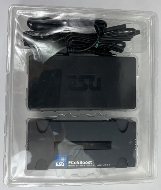 B-Ware ESU 50012 ECoSBoost ext. Booster 7A, MM/DCC/SX/M4, Set mit Netzteil 120-240V, EURO + US, Handbuch Deutsch / Englisch