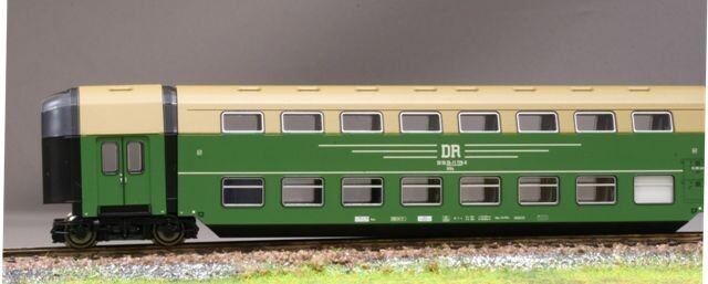 KRES 19741 Mittel- und Zwischenwagen, für 4teiligen Doppelstockgliederzug Ep. IV DR