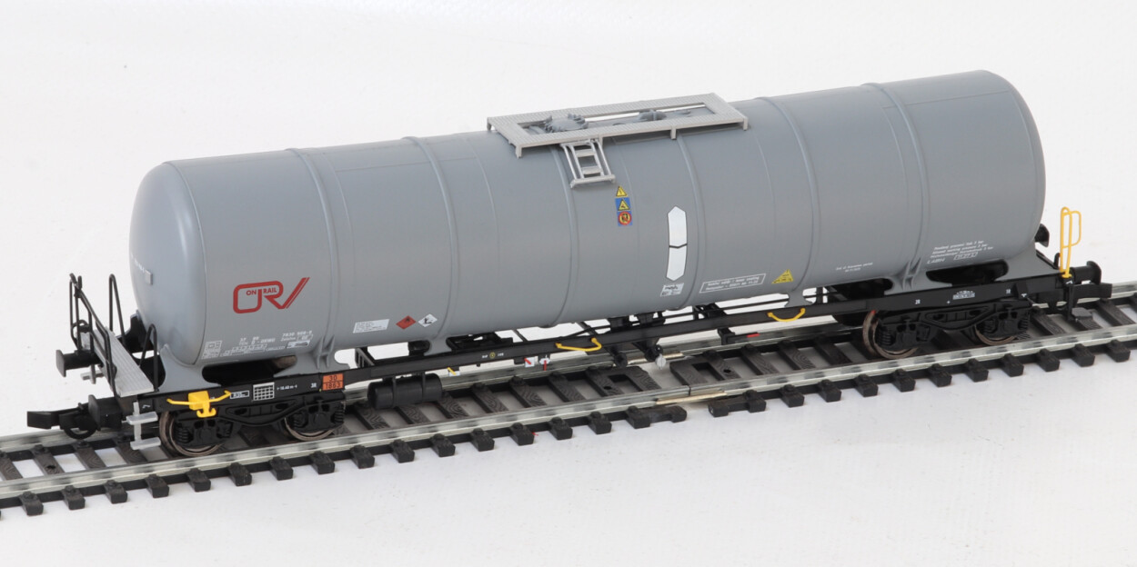 igra 96110033 Kesselwagen Zacns 98 ORV JET-A1 Ep. VI