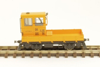 M&amp;M Modell SKL24 mit Pritsche in orange, DR, Fertigmodell, TT