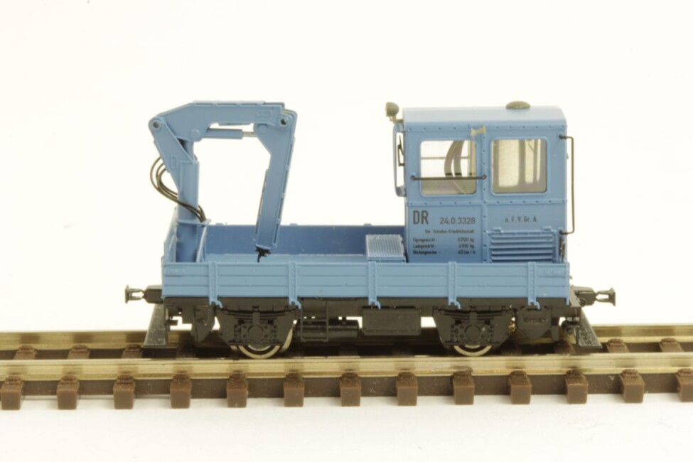 M&M Modell SKL24 mit Ladekran in blau, DR, Fertigmodell, TT