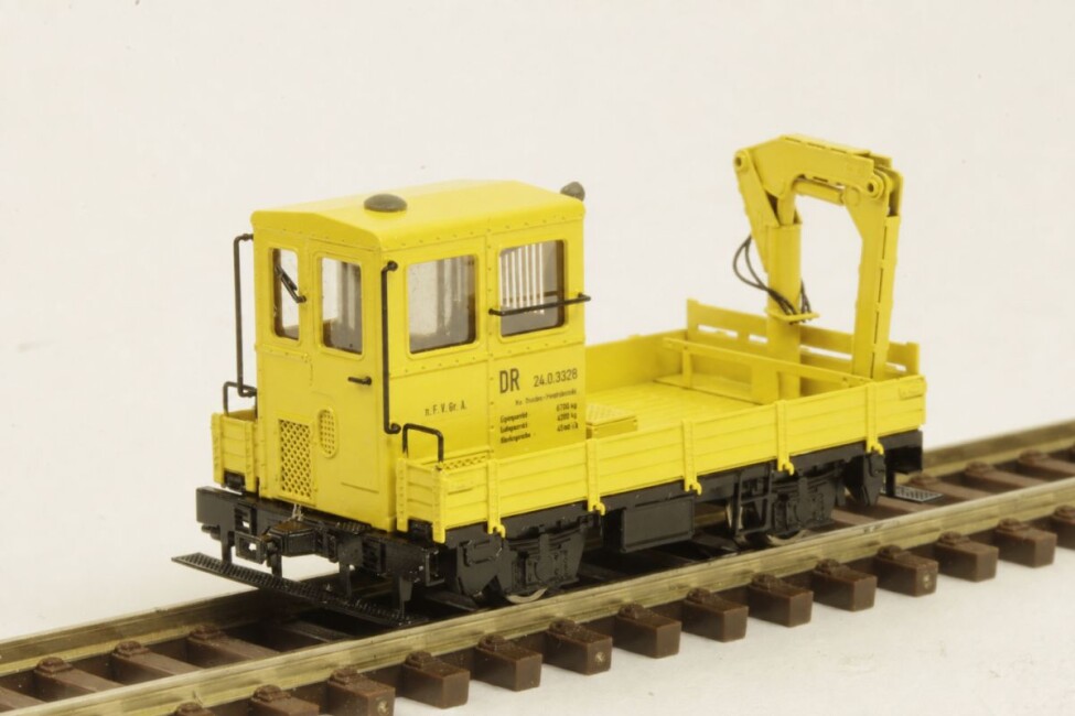M&M Modell SKL24 mit Ladekran in gelb, DR, Fertigmodell, H0