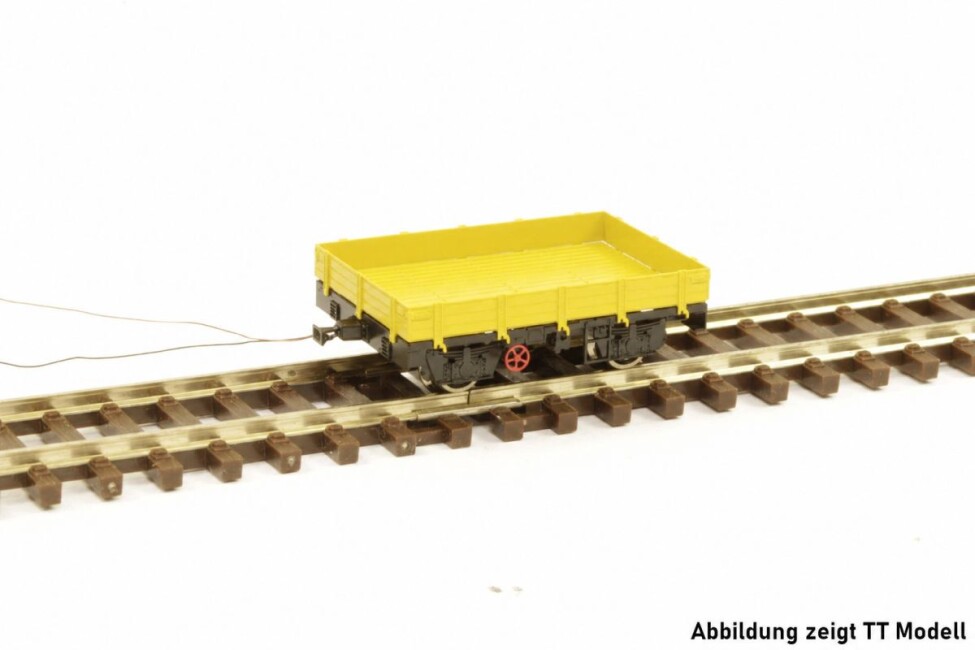 M&M Modell GKW-A kurz in gelb, DR, Fertigmodell, H0