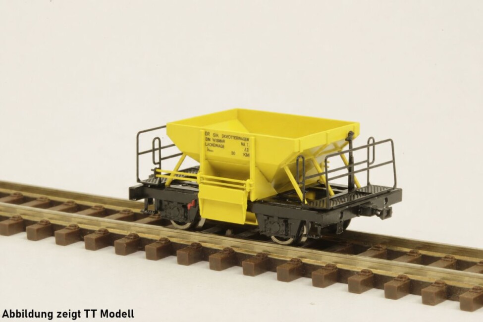 M&M Modell Schotterwagen in gelb, DR, Fertigmodell, H0