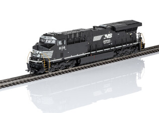 Trix 25549 Diesellokomotive Typ GE ES44AC No. 8136