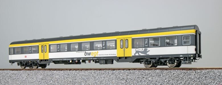 ESU 36511 n-Wagen Bnrz 450.3 lichtgrau gelb grau, 22-35 927-9 2. Kl. Ep. VI DB