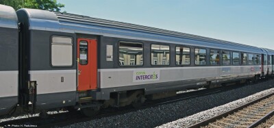 Roco 74536 Corail-Gro&szlig;raumwagen 1.Kl. Ep. V-VI SNCF