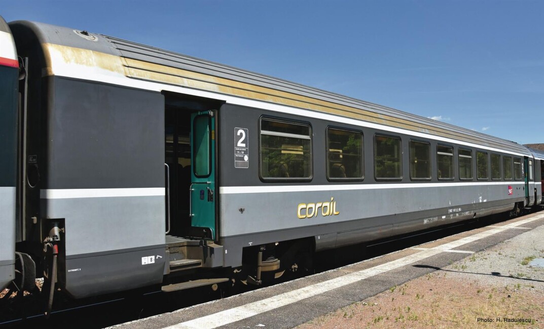 Roco 74541 Corail-Großraumwagen 2.Kl. Ep. V-VI SNCF