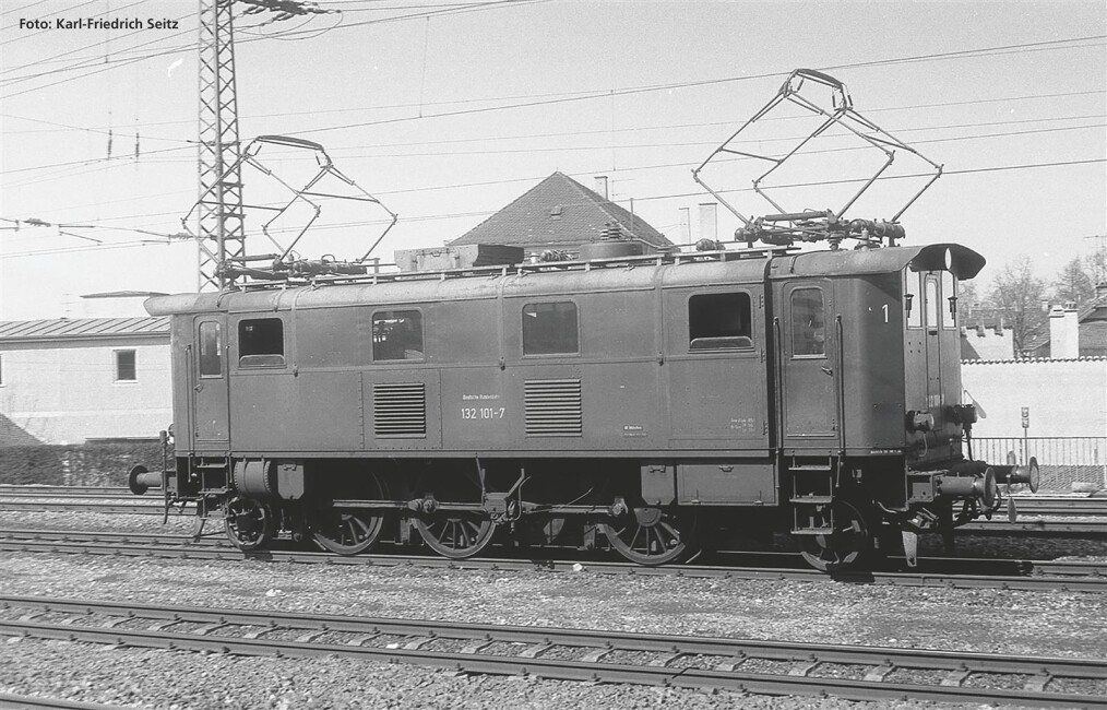 PIKO 51414 BR 132 (E32) E-Lok Ep. IV DB