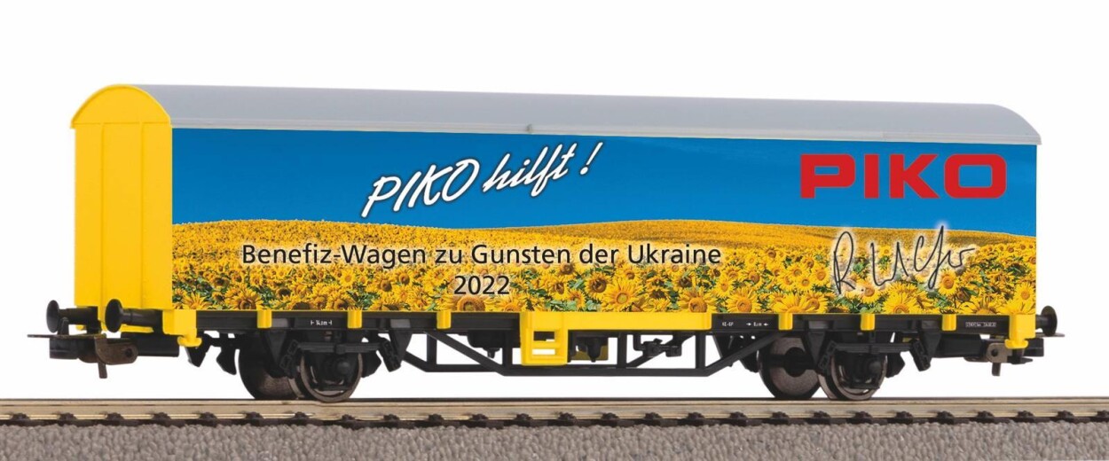 PIKO 72227 Gedeckter Güterwagen "Ukraine 2022"