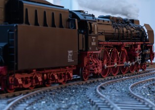 M&auml;rklin 55081 Dampflokomotive BR 08 Ep. III DR Sound