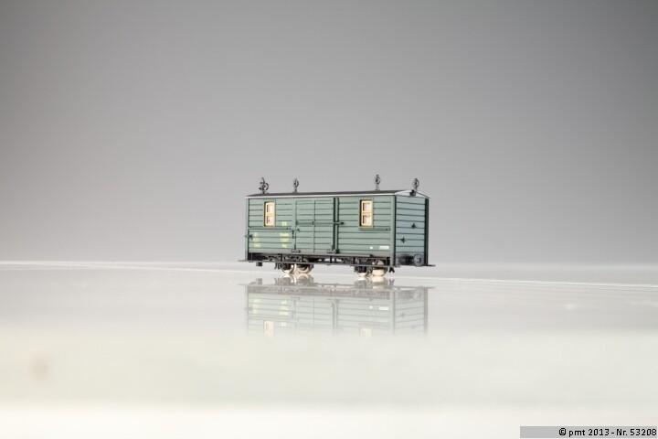PMT 53208 Packwagen ohne Oberlicht grün 3000 mm Achsstand Ep. III DR