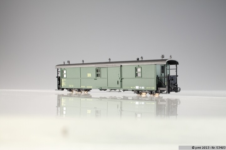 PMT 53403 Einheitspackwagen grün Ep. III DR