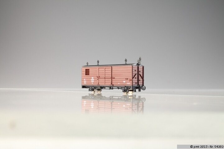 PMT 54282 Güterwagen gedeckt braun Ep. III DR