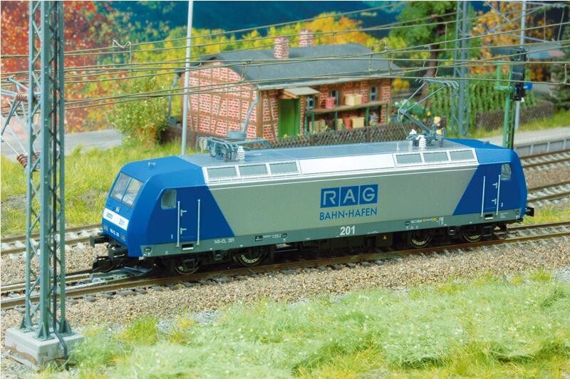 Kühn 32412 E-Lok BR145 blau/silber Ep. V RAG